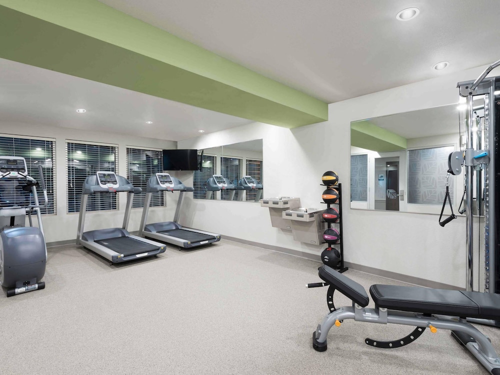 WoodSpring Suites Cleveland Lee University