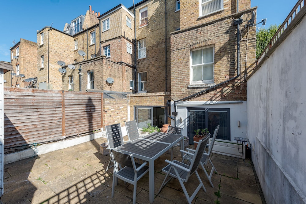 outdoor bbq area