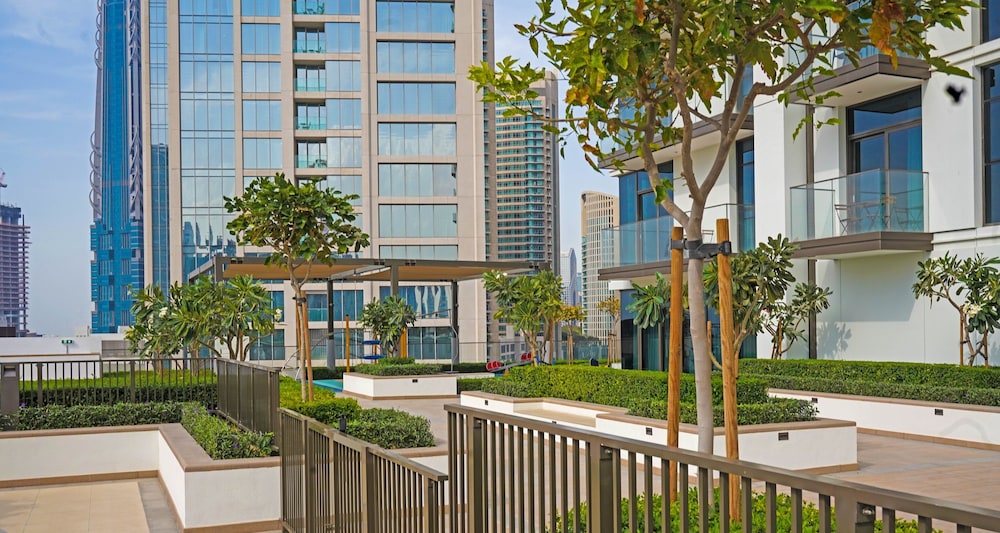 Luxurious 4B Balcony & Views Burjcrown Downtown