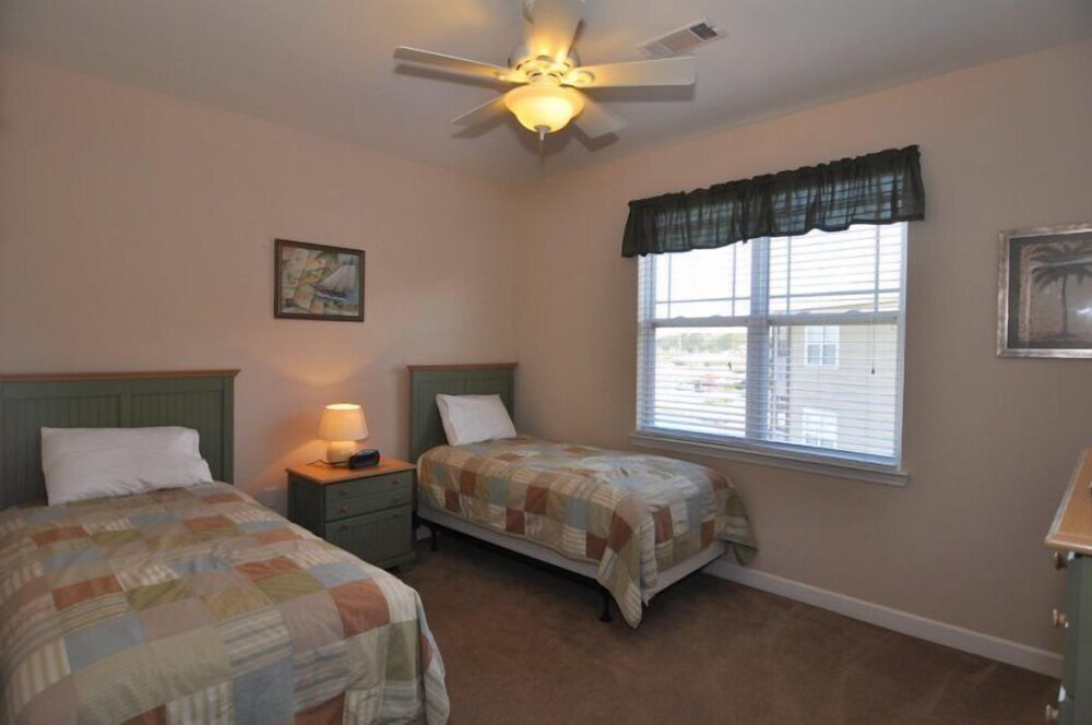 1322 Crow Creek Drive view 5