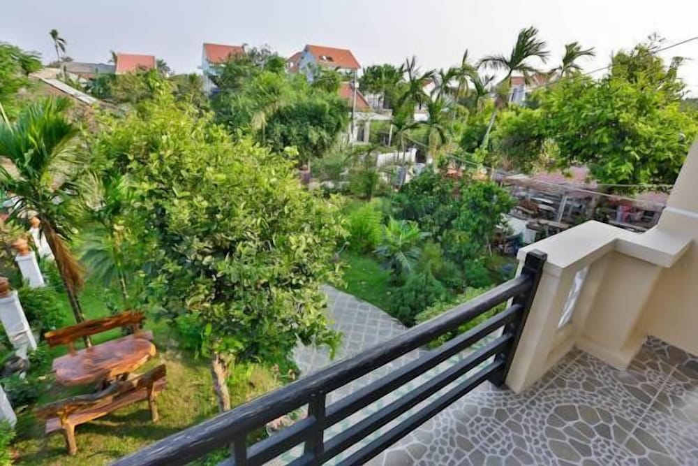 Strawberry Garden Homestay