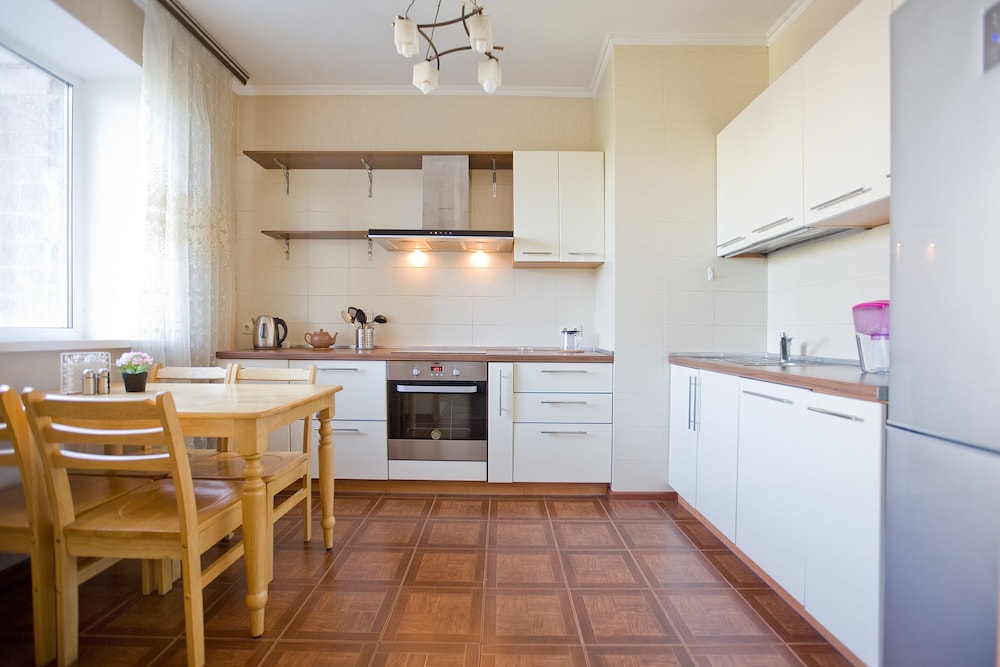 Hello Apartment on Kolomyazhskiy 26