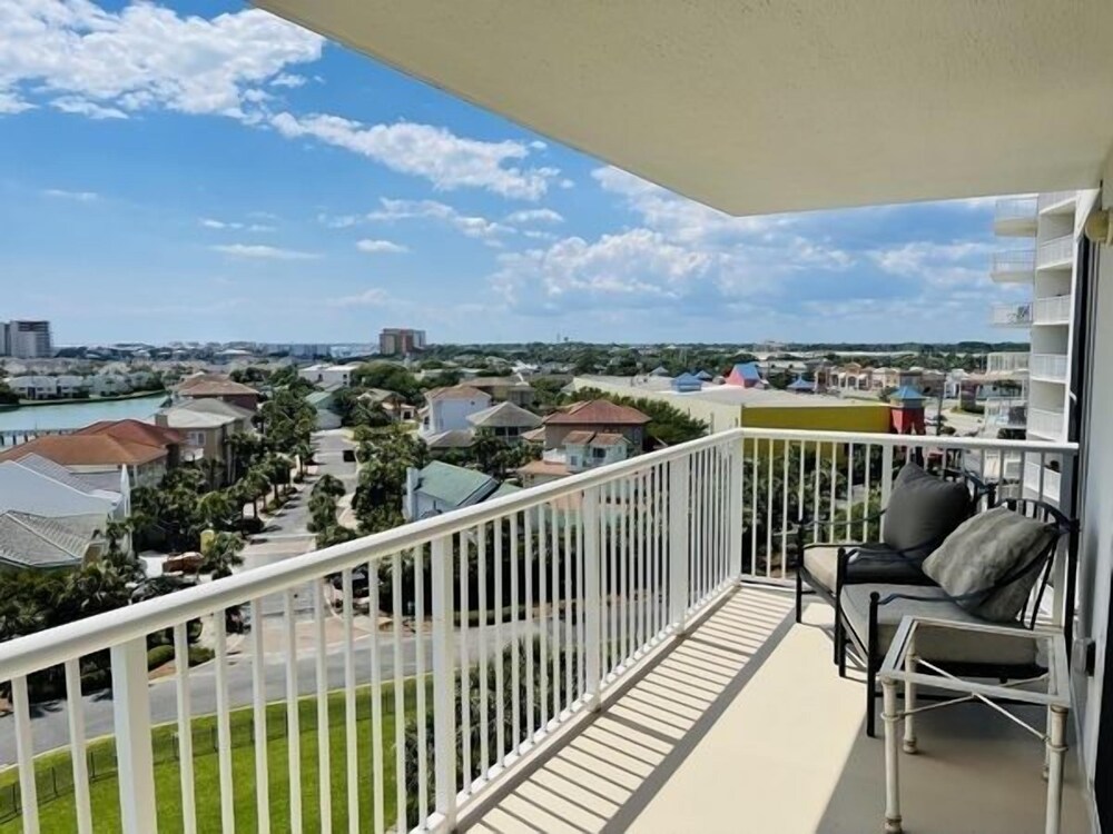 Terrace At Pelican Beach 0707 3 Bedroom Condo