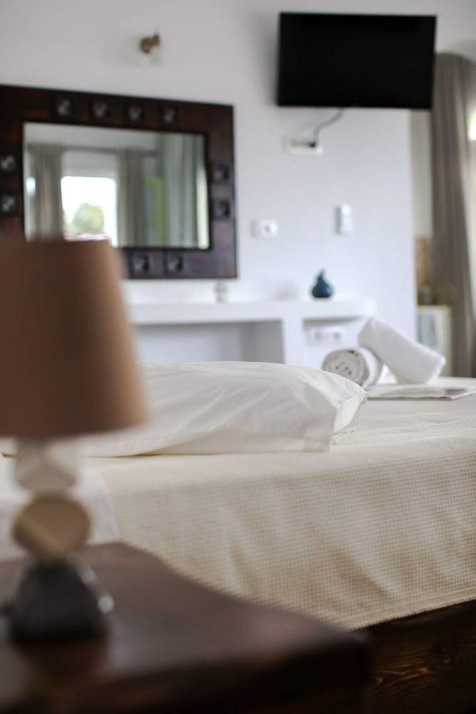 The Cliff Reflections - Adults Only photo 4