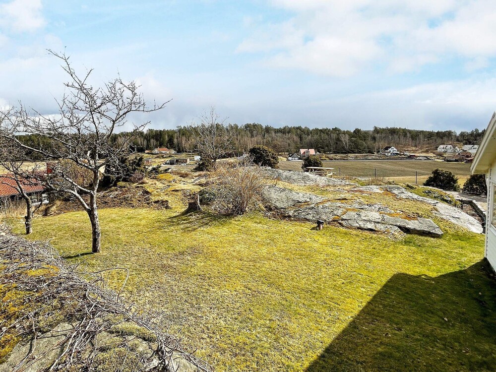 7 Person Holiday Home in Hjalteby view 2