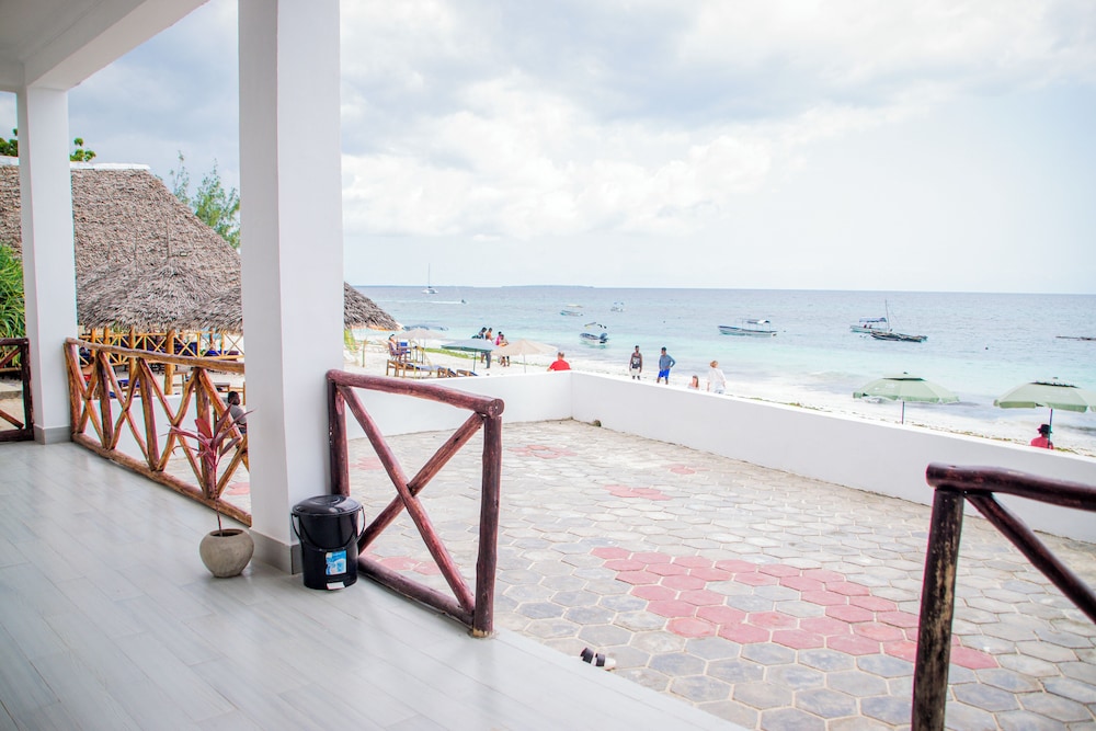Amazing Beach Hotel