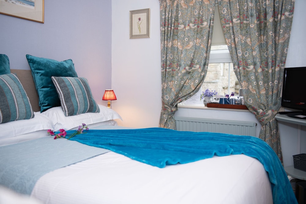 Milton House Studio Apartment Suites