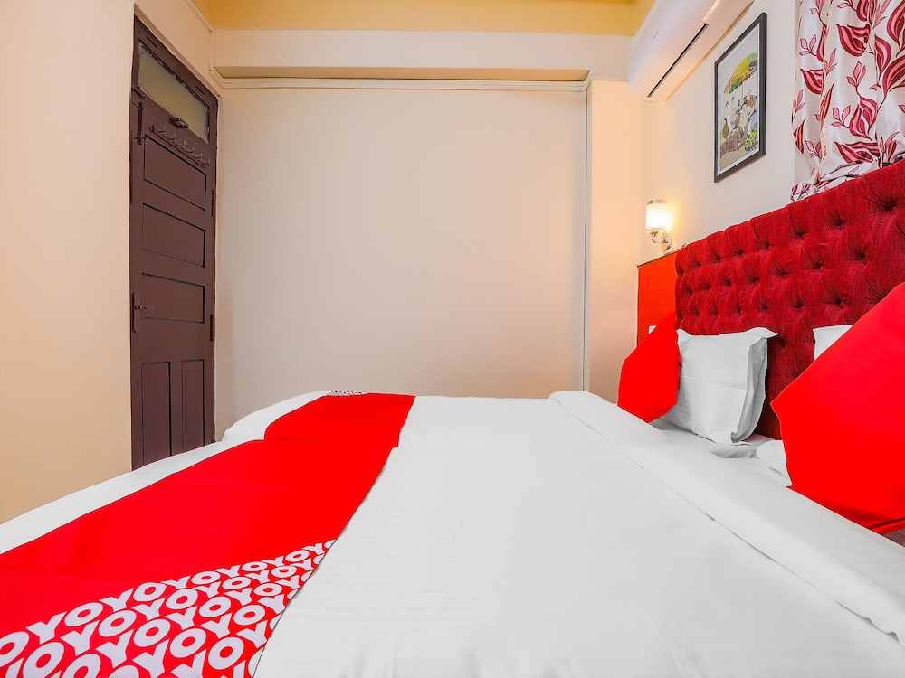 OYO 36088 Sanman Hotels view 5