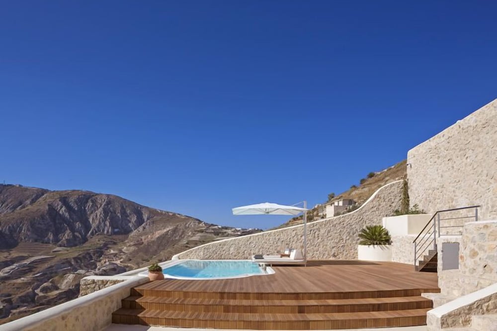 Kamini Santorini Luxury Villas