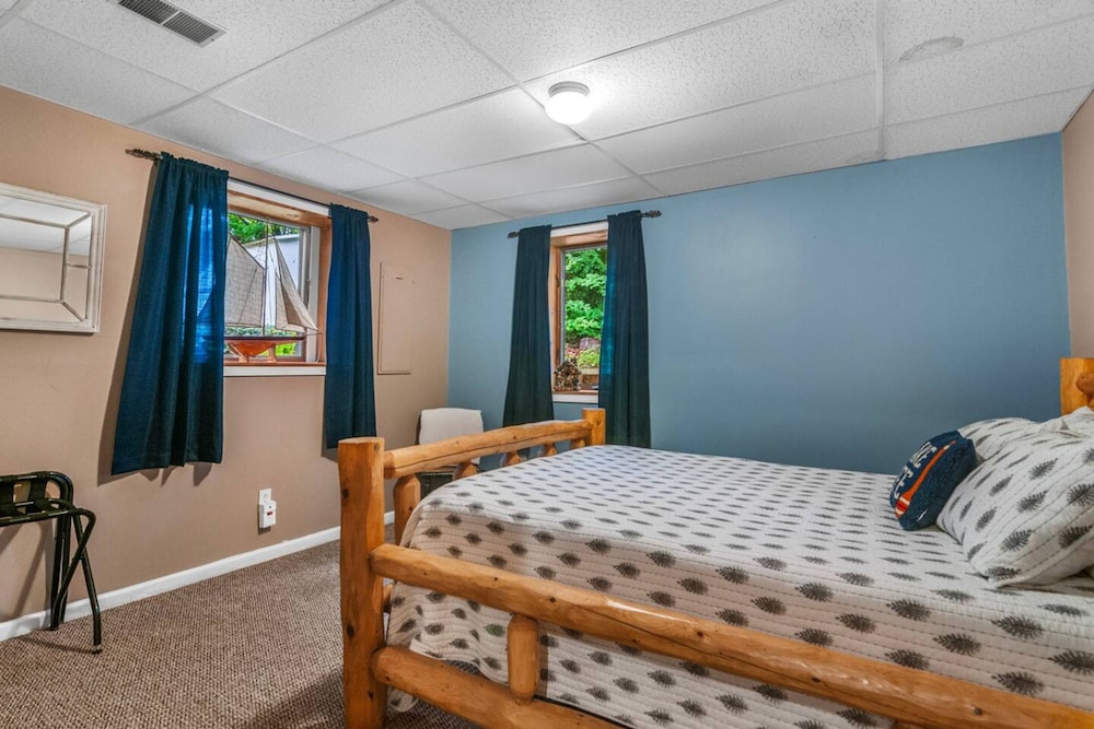 Lakeside Getaway pet Friendly