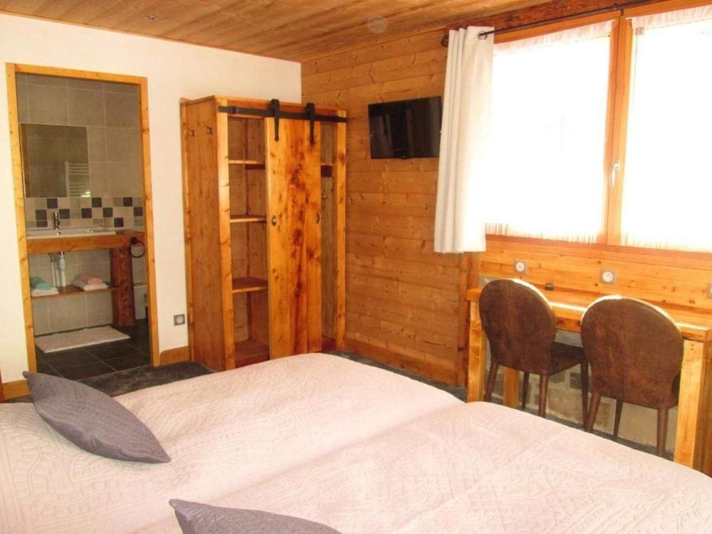 Chalet Monte Bianco view 3