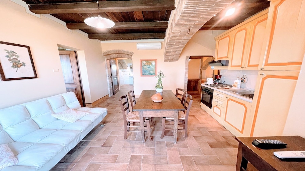 Open Pool Villa in Italy - Spoleto Umbria - Property Image 65