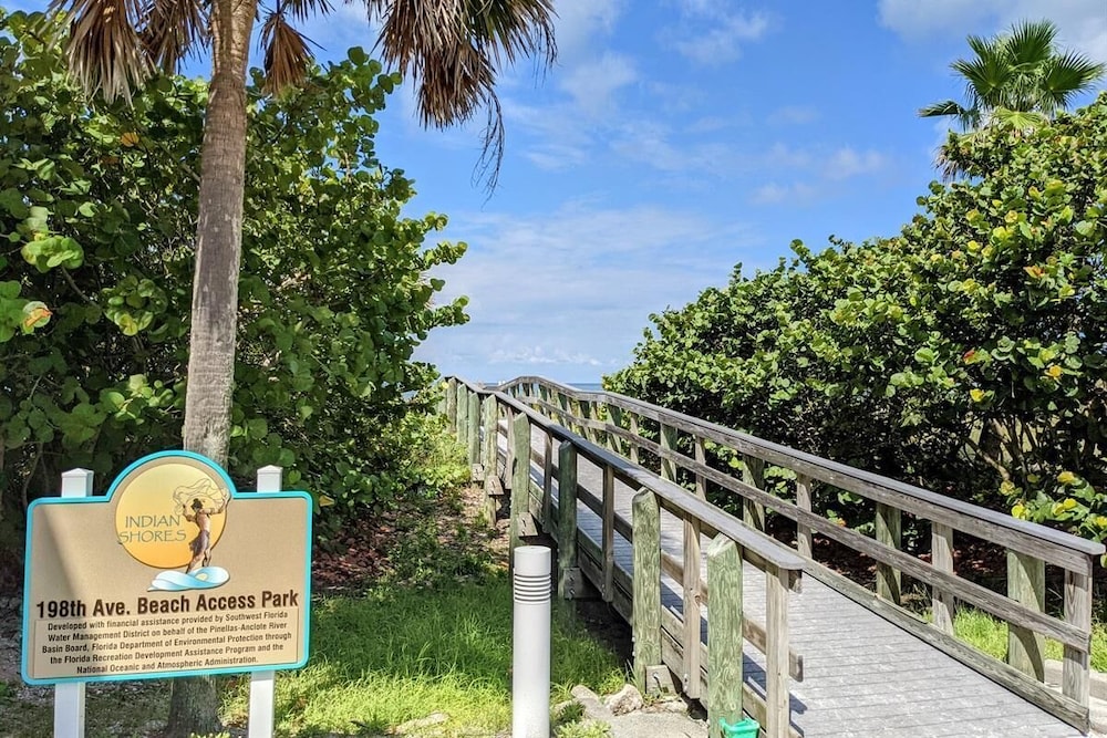 The Intercoastal #205 - Beachy Chic