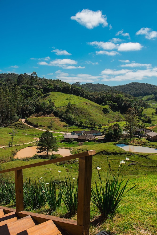 Prana Chalé com Hidromassagem na Serra