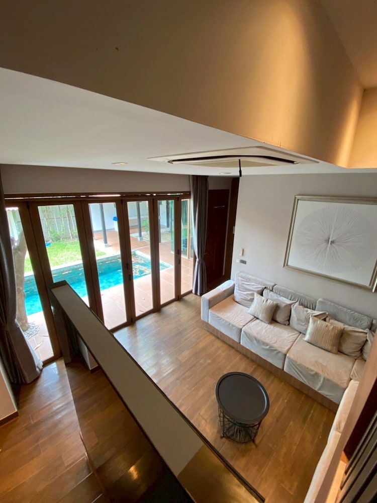 Serava Pet-Friendly Pool Villa Huahin