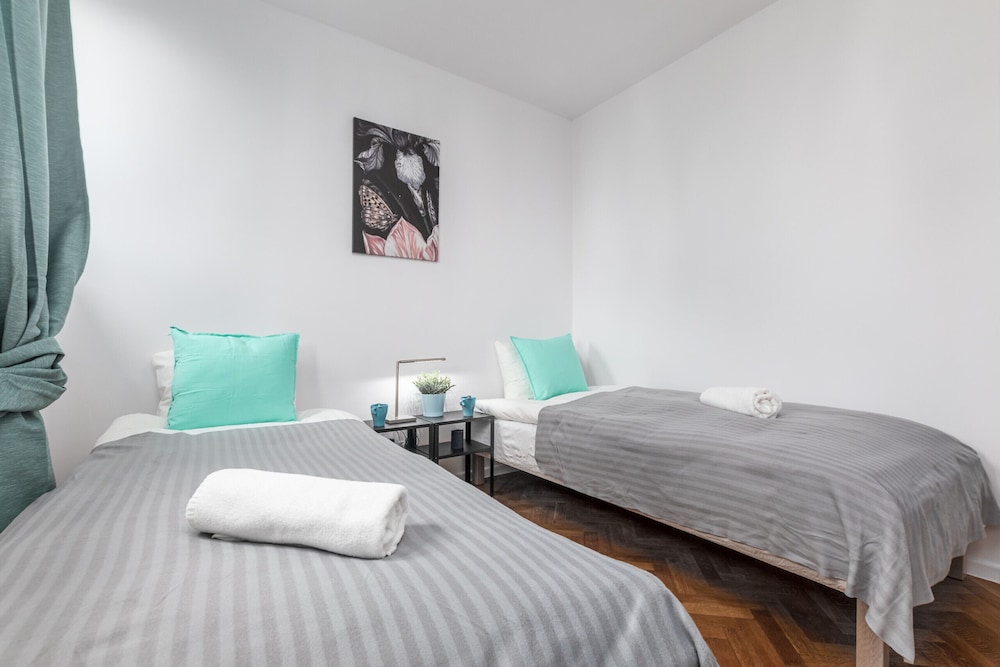 Apartment Warsaw Solec by Renters view 3