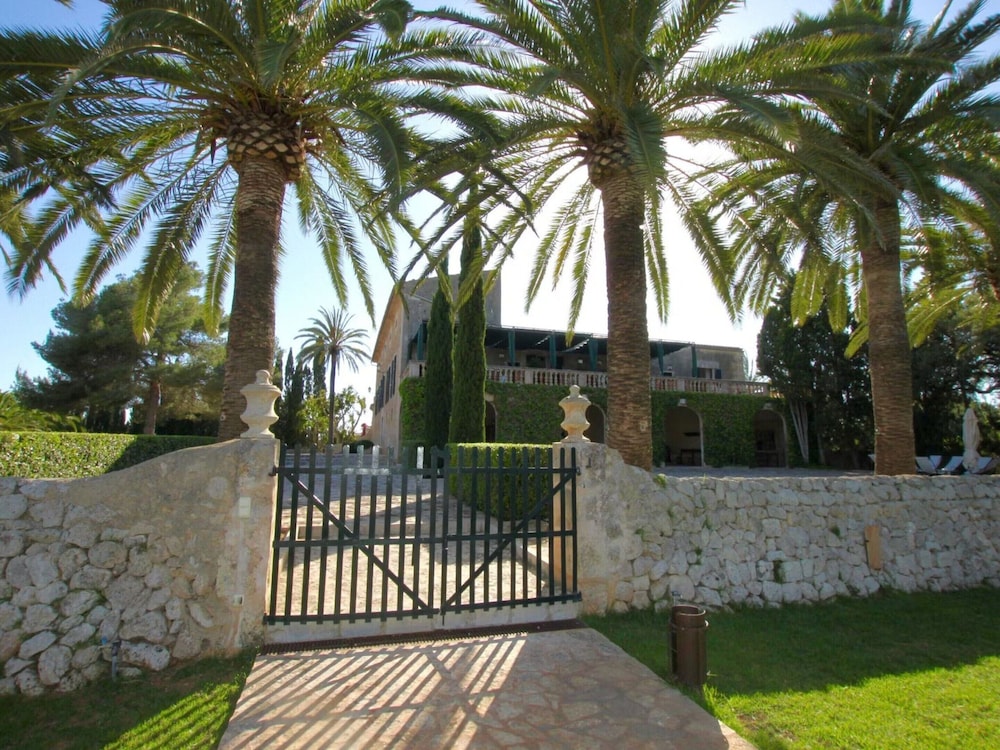 Countryside Villa With Terrace