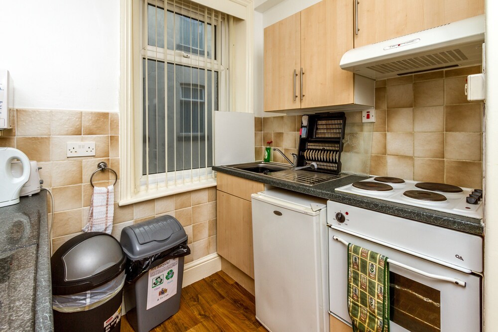 Lynton Apartments
