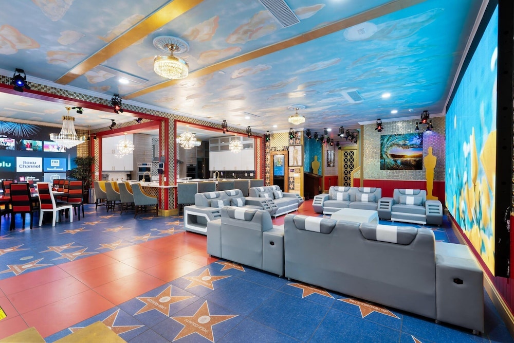 20 Bedroom Hollywood Themed Mansion Private Pool+Lazy River 20 Home