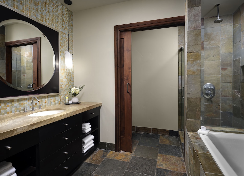 Lake Tahoe Vacations - One Village Place Residences, Lake Tahoe - Property Image 5