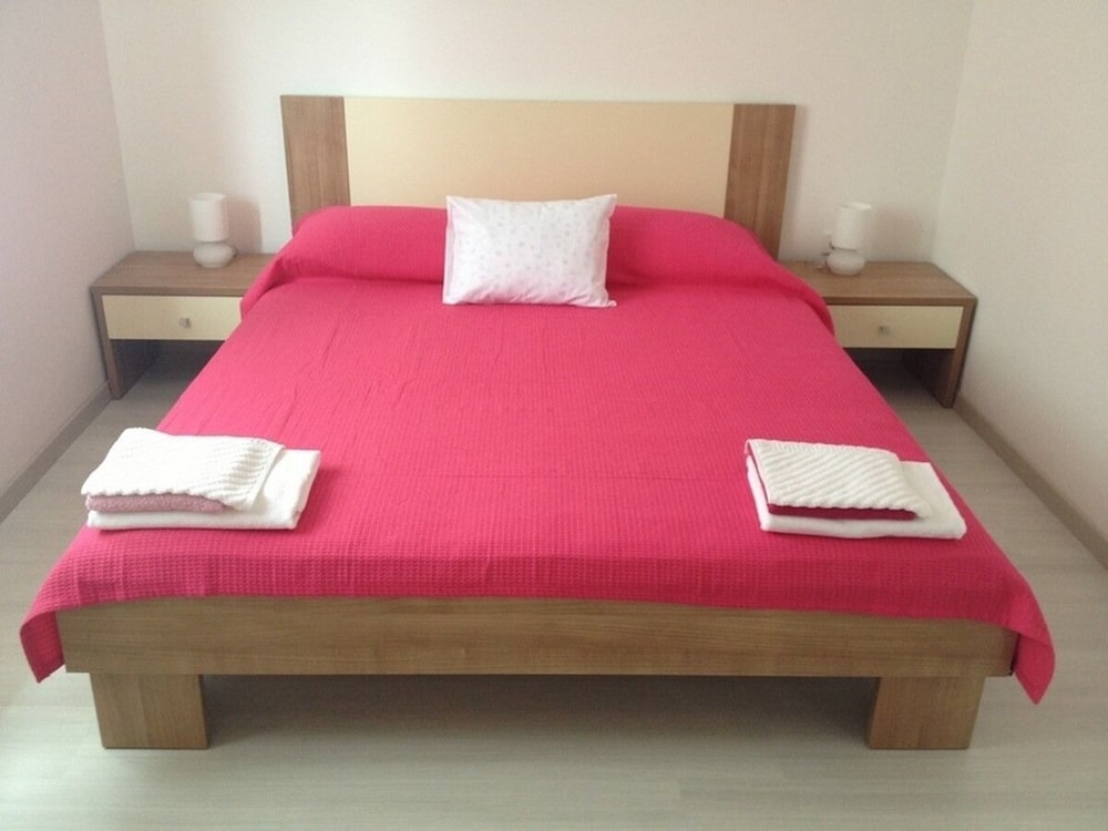 Franco - Secluded Paradise - A3 Franceska
