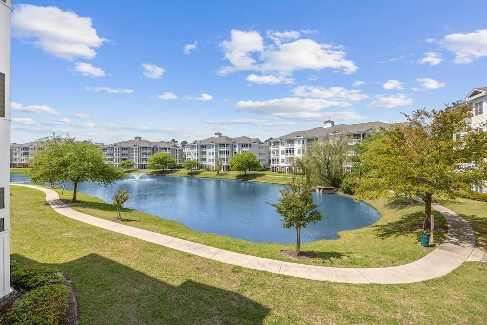 Magnolia Pointe Magnolia Lake 4833-203 2 Bedroom Condo