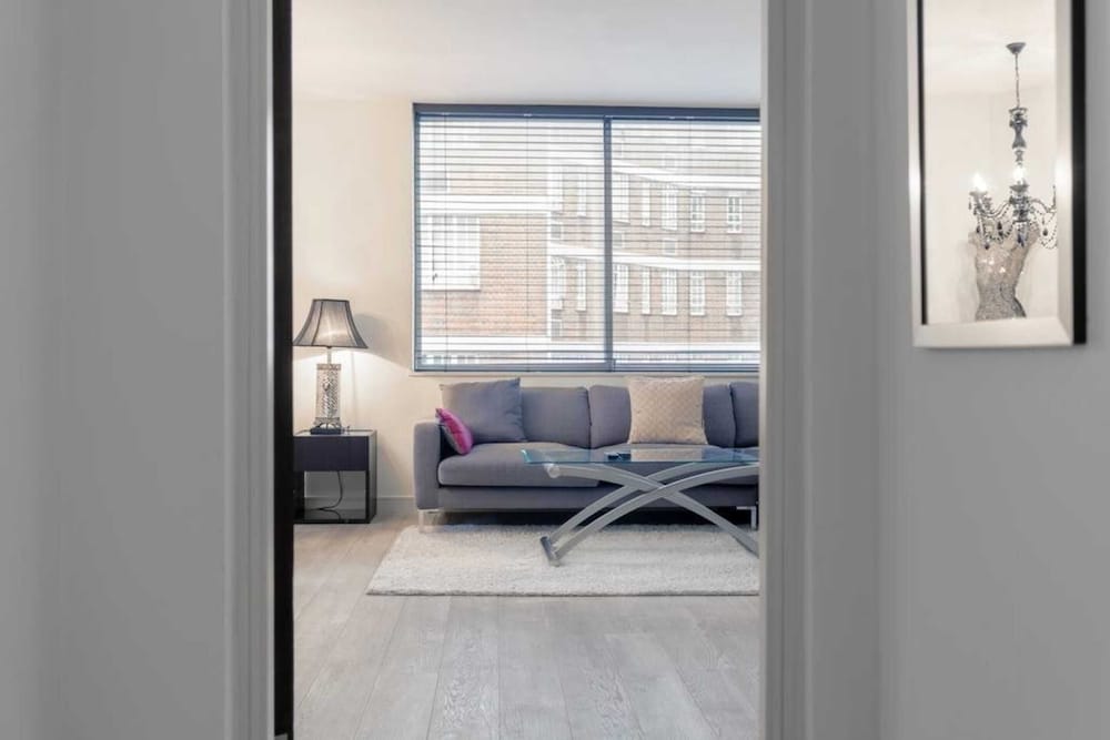 Incredible, Modern Apartment in South Kensington