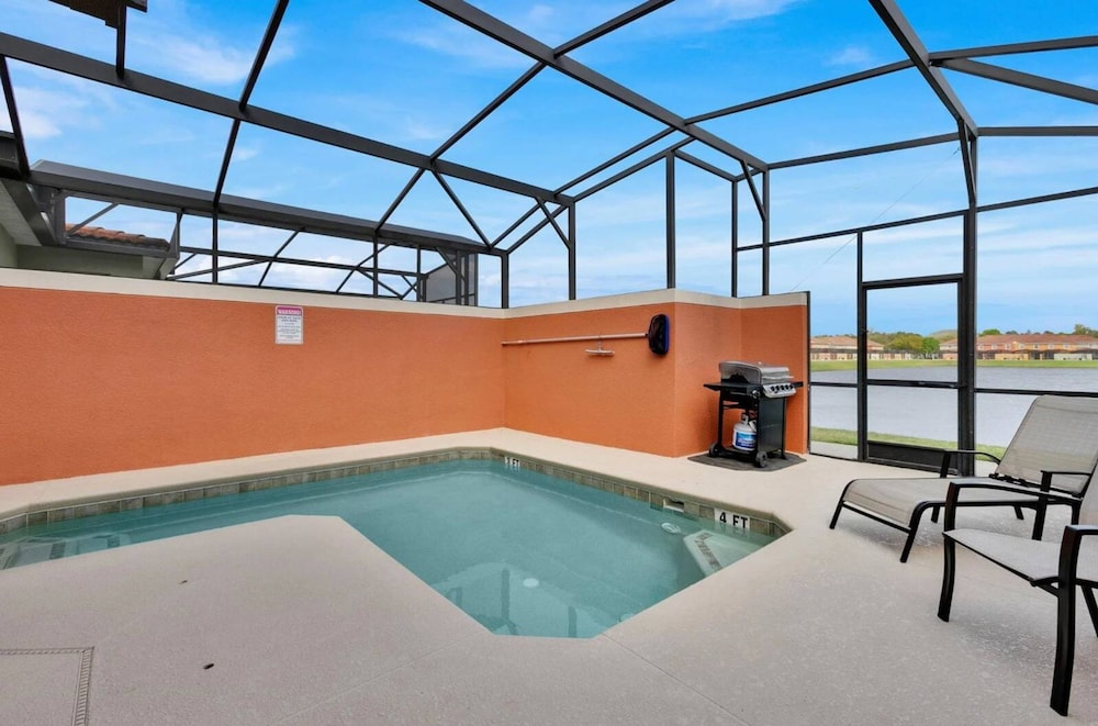 Amazing 4 Bedrooms 3 Bath Sleeps 10