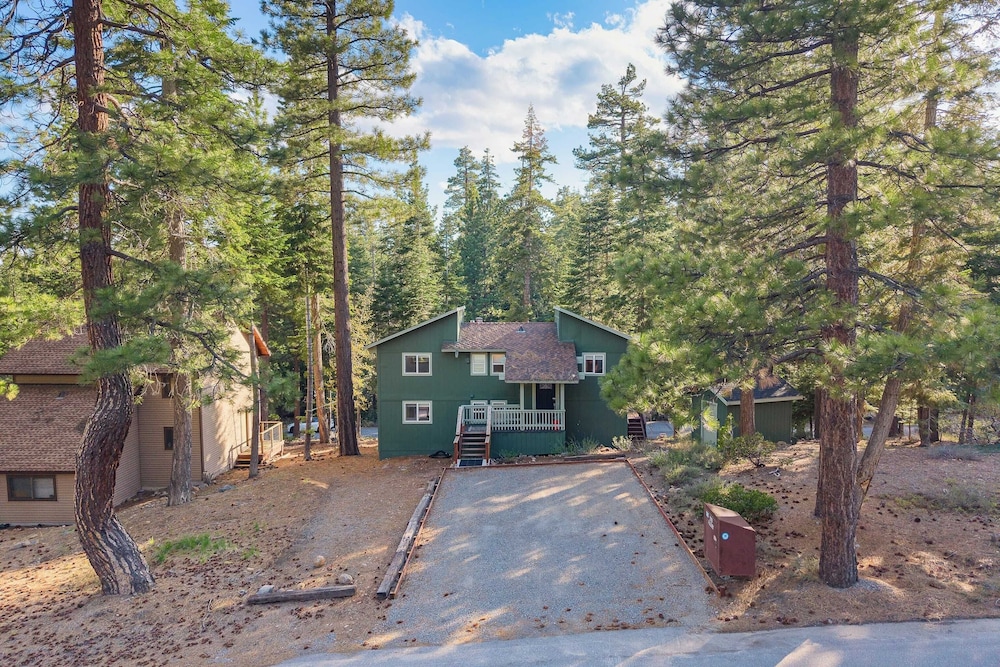 Year-round Tahoe Escape With Hot Tub & Outdoor Dining Timberline Haven by Avantstay