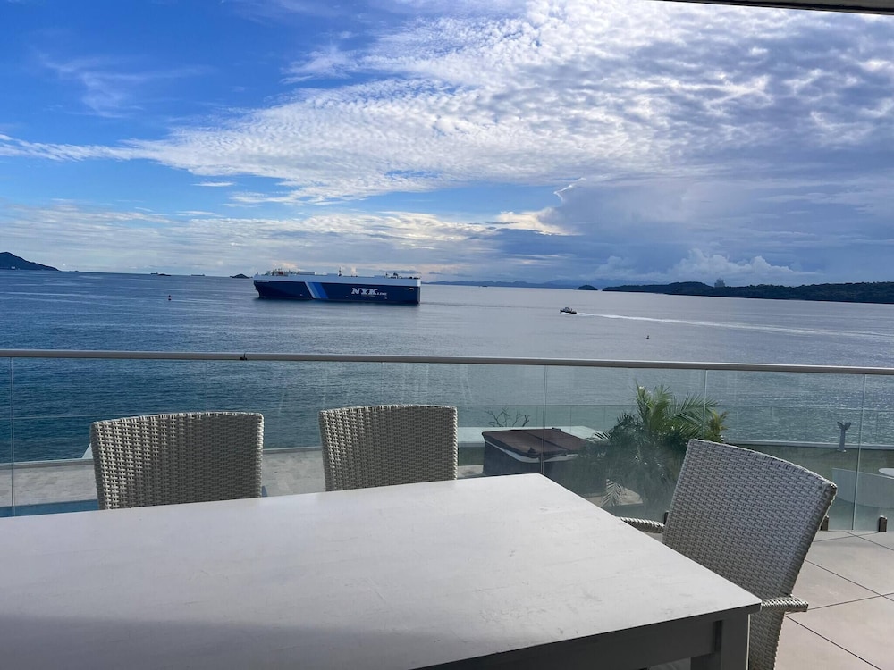 Apartment in the Causeway Amador