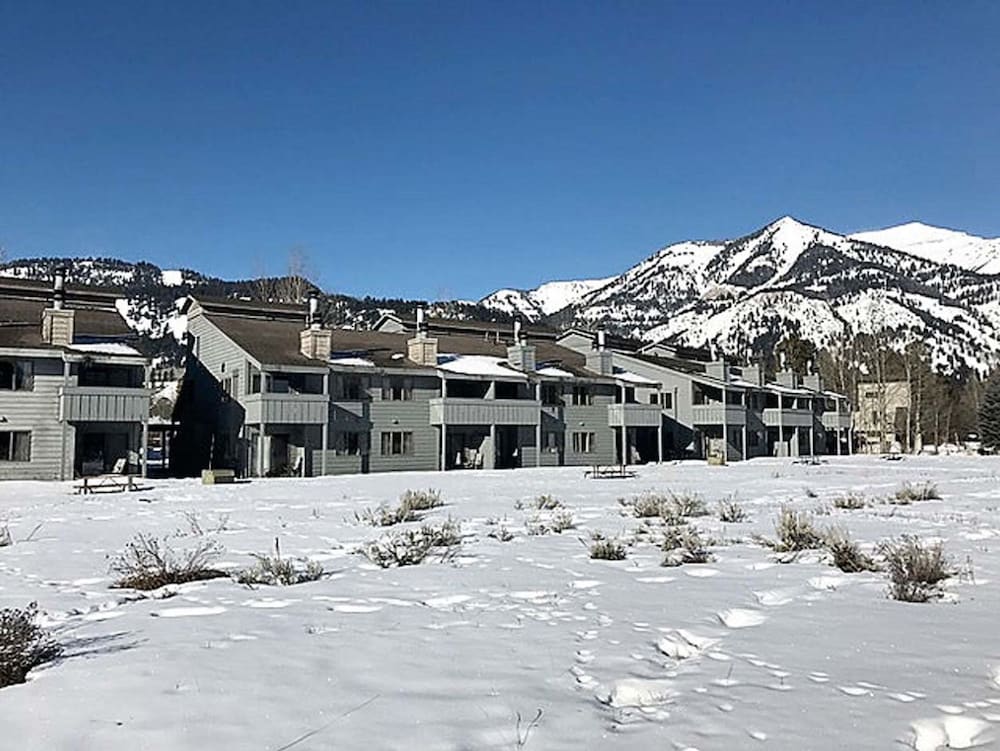 Hotel Jackson Hole Vacation Condominiums by VRI Americas - Image 1