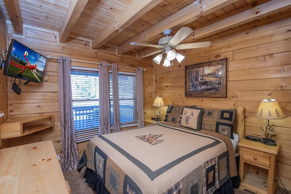 Er257-mountain Charm Great Location-close To Town 3 Bedroom Cabin view 3