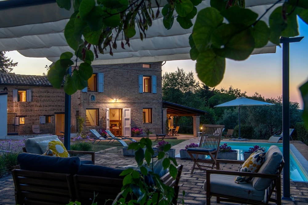 Casa Felicita 8 by Marche Holiday Villas