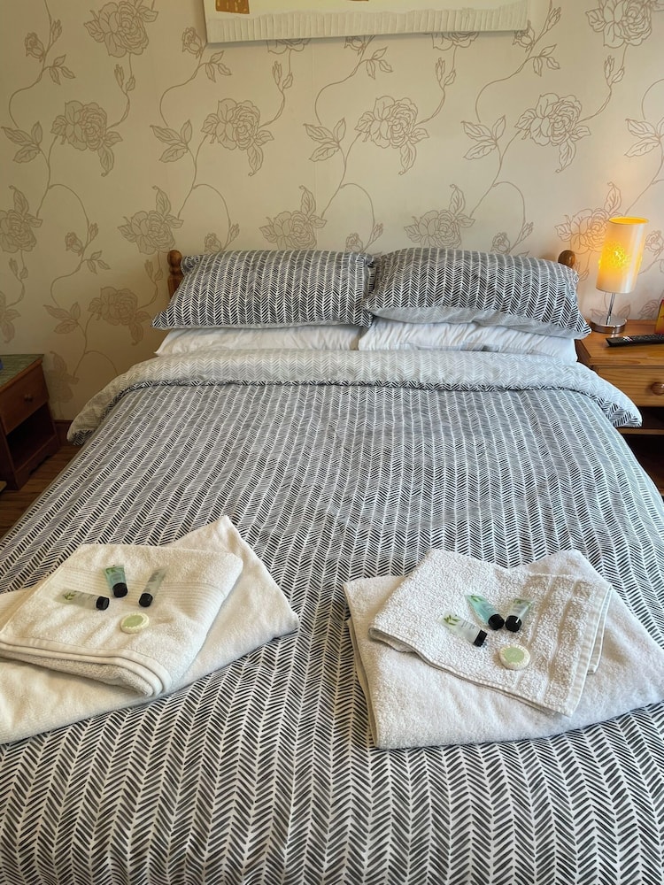 Rooms at the Huntsman Inn