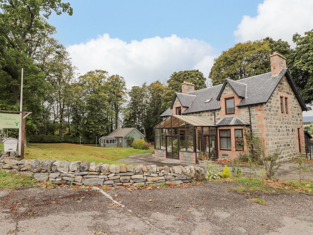 Balloan House