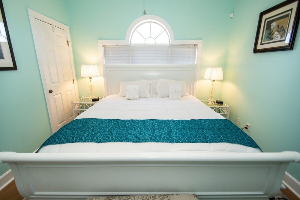 Magnolia Place 4789-103 2 Bedroom Condo