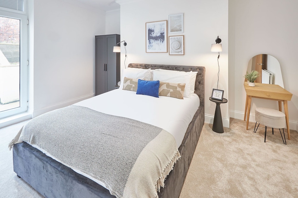 Host Stay Smuggler s Rest view 2