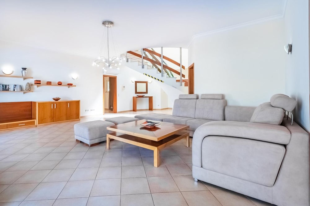 Villa Coute Real in Quarteira
