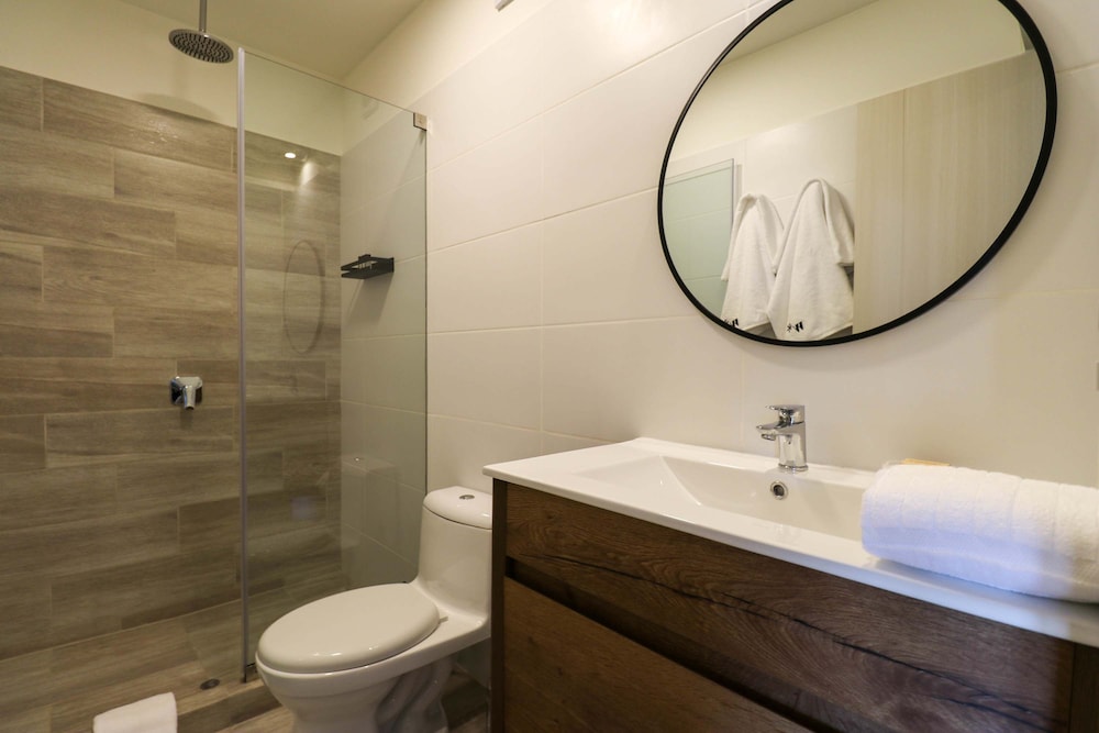 w Grandiose 1BR w Great Balcony in Miraflores