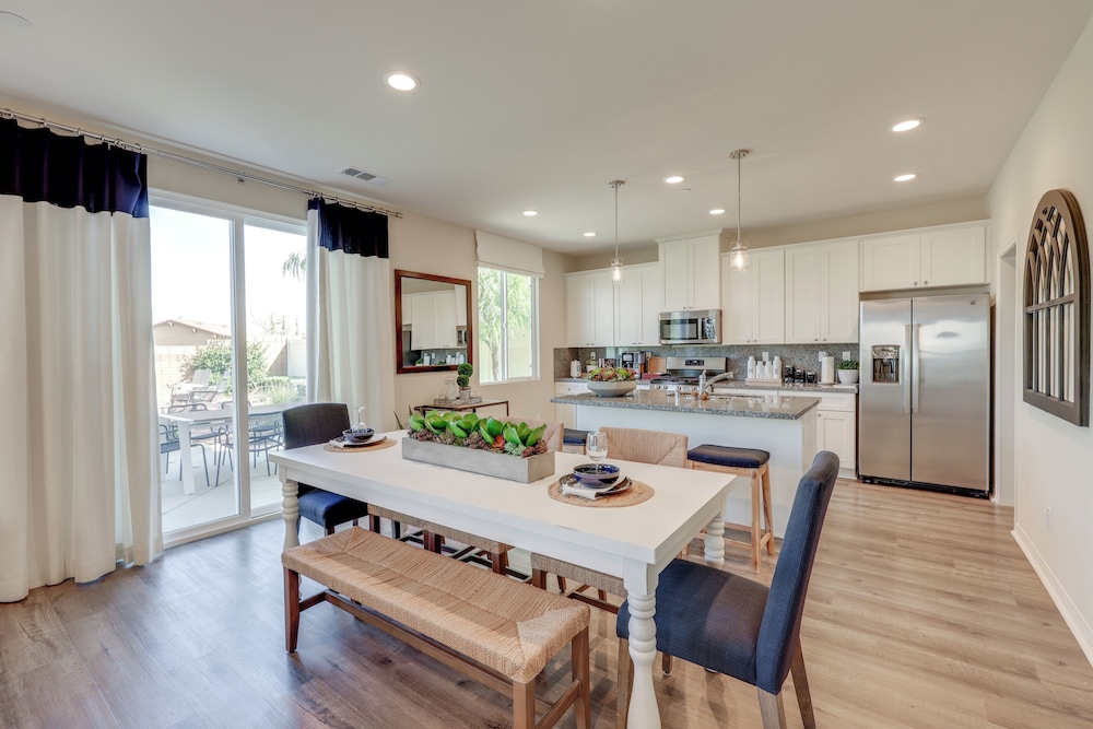 Pool Access & Mtn Views: Family Haven in Beaumont!