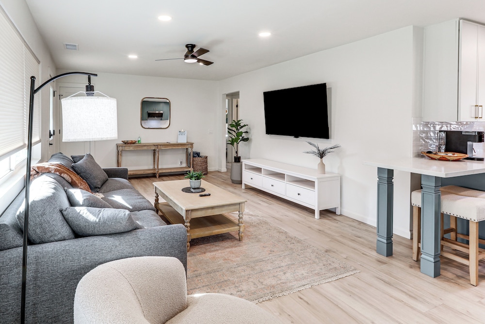 Near NAU & Dtwn! Kid-friendly Flagstaff Retreat