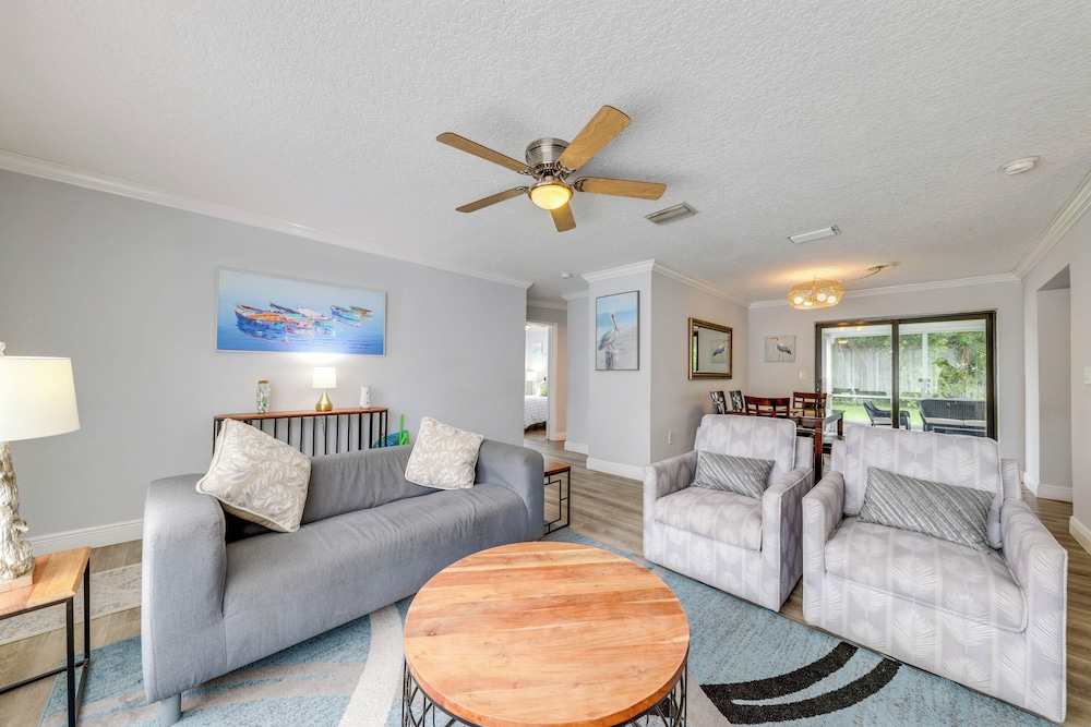 4 Mi to Ocean: Family Getaway in Pompano Beach!