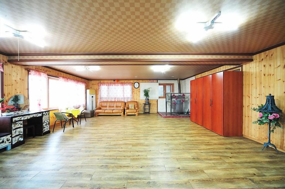 Star Song Pension