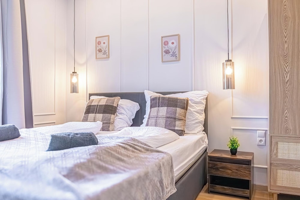 9BR Apts in the Heart of Vienna