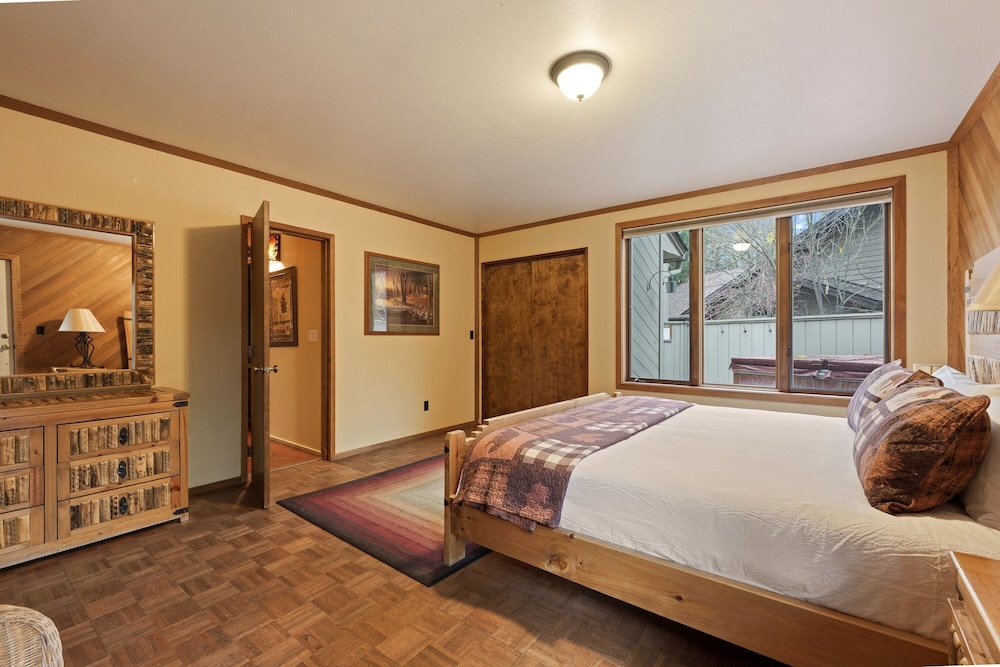 Poplar 35 5 Bedroom Home