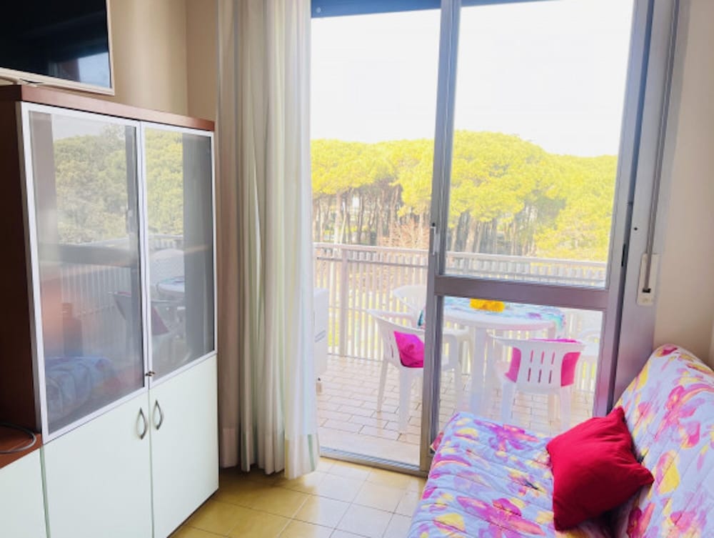 Luminous Flat With Balcony-beahost