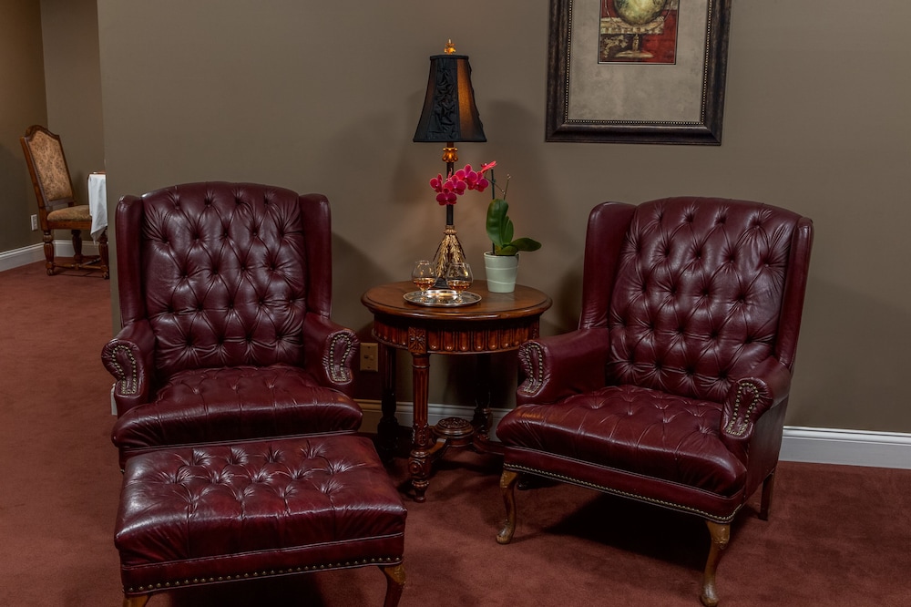 Goldmoor Inn