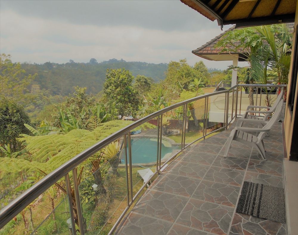 Shangrilah Villas