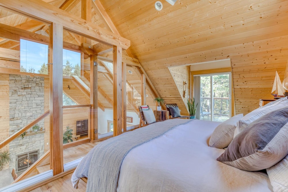 Boutique Cabin Design Luxury Hot Tub Path to Beach
