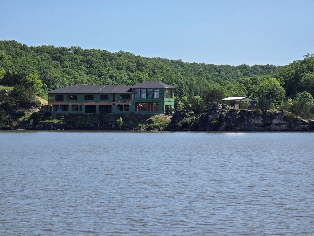Expansive Lakefront Estate With Private Pool & Movie Theater at 43mm